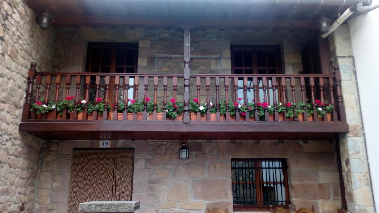 Affittacamere La Casa De Consuelo 3 Viérnoles Esterno foto